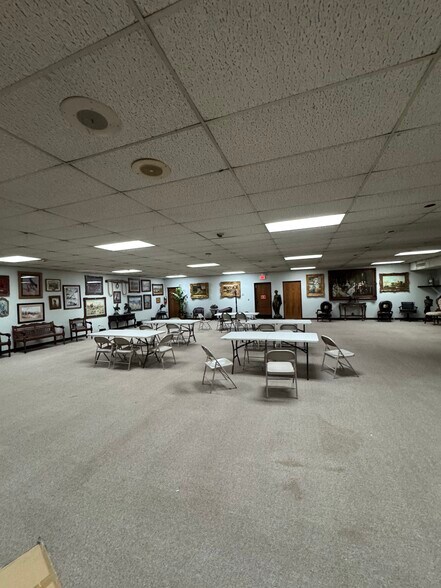 More Photos Of 8716 SE 15th St, Oklahoma City Distribution For Sale