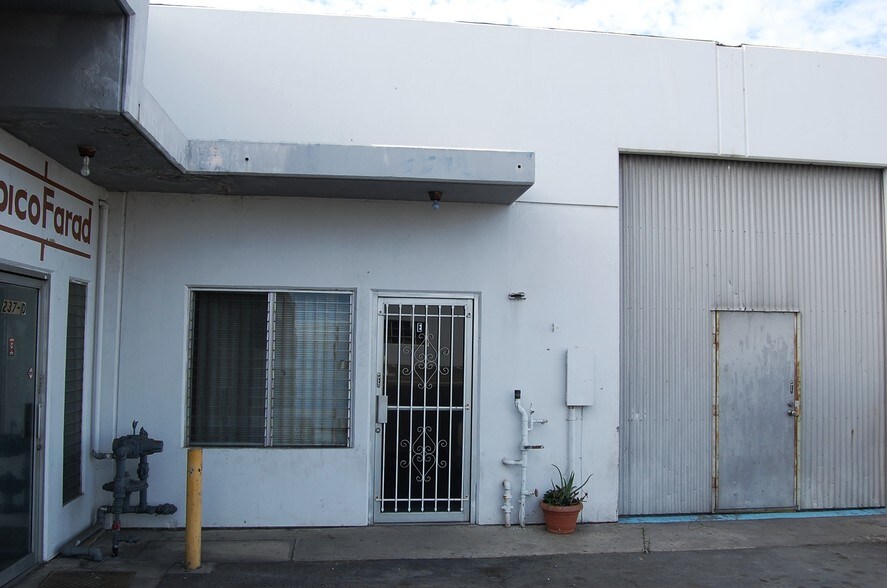More Photos Of 231 N Euclid Way, Anaheim Unknown For Lease