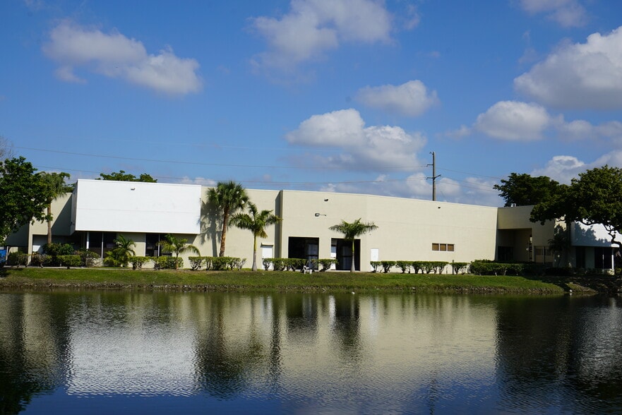 More Photos Of 2150 NW 33rd St, Pompano Beach Warehouse For Sale