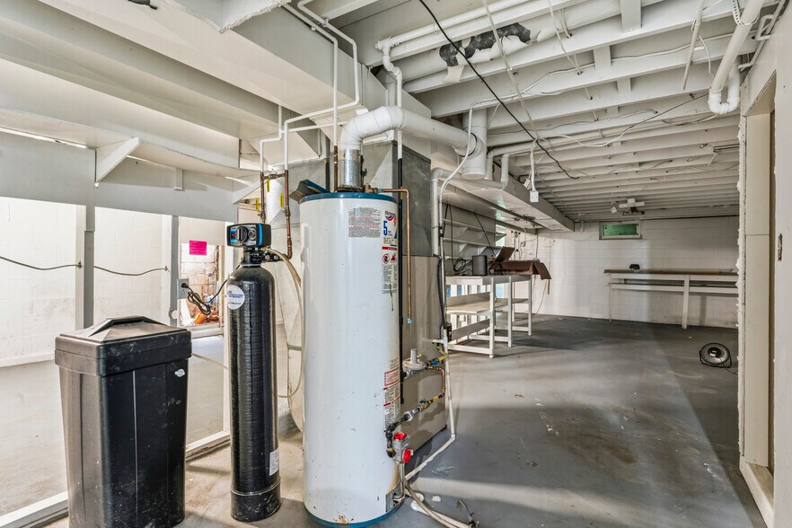 More Photos Of 2225 US-63 Hwy, Stewartville Warehouse For Sale