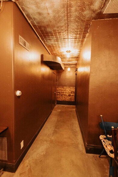 More Photos Of 23 Main St S, Minot General Retail For Lease