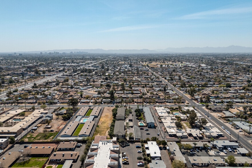More Photos Of 2016 W Orangewood Ave, Phoenix Apartments For Sale