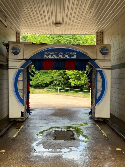 More Photos Of 600 Highway 110 N, Whitehouse Carwash For Sale