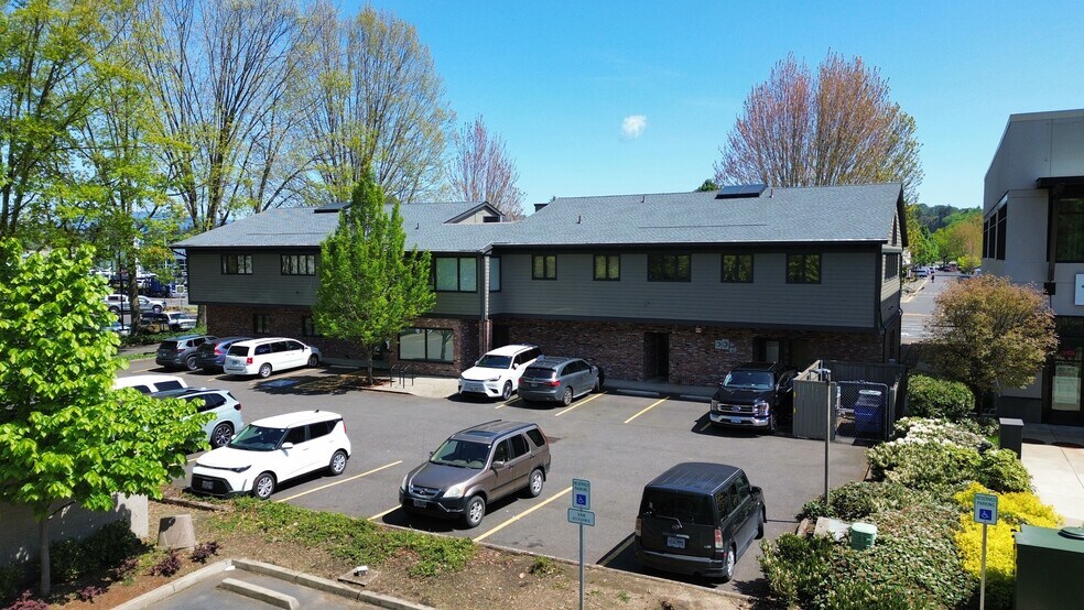 More Photos Of 313-337 Goodpasture Island Rd, Eugene Office For Sale