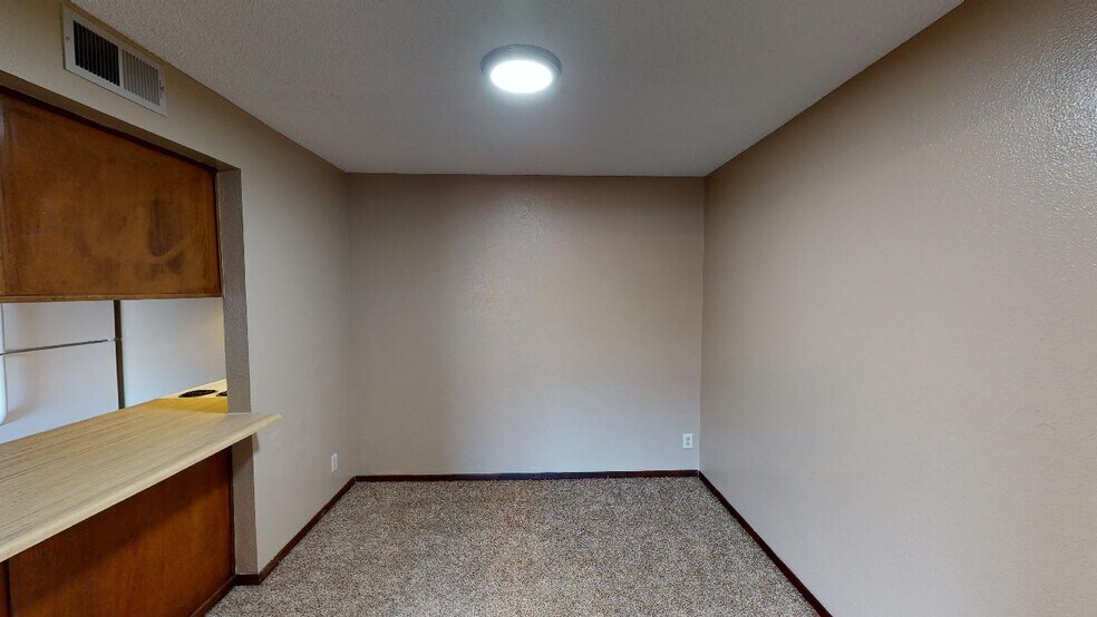 More Photos Of 1325 Fillmore Ave, Alamogordo Apartments For Sale