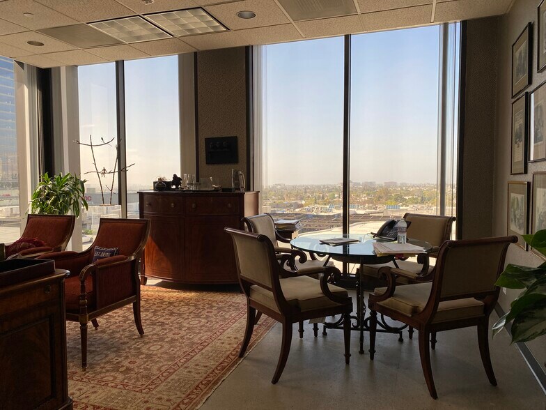 More Photos Of 1901 Avenue of the Stars, Los Angeles Office For Lease