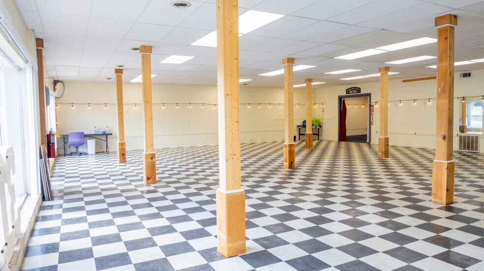 More Photos Of 316 W Main St, Manchester Storefront Retail Office For Sale