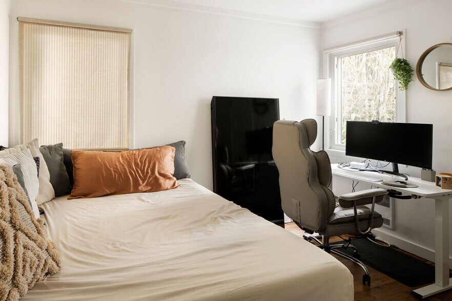 More Photos Of 608 Westminster Ave, Venice Apartments For Sale