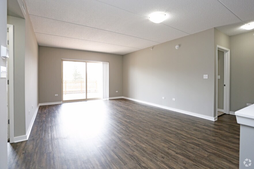More Photos Of 1255 Town Center Rd, Vernon Hills Apartments For Lease