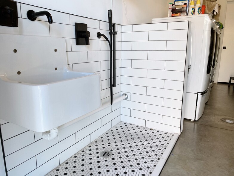 More Photos Of 711 N Douglas Ave, Oklahoma City Apartments For Sale