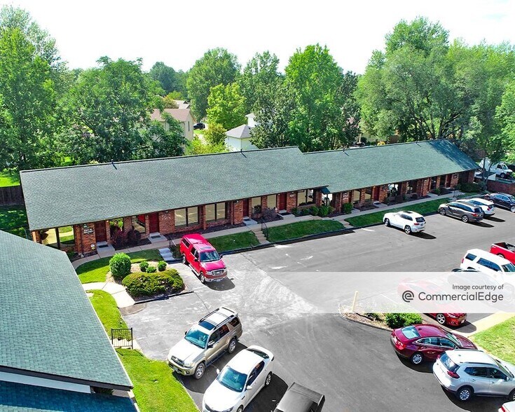 More Photos Of 101-279 Clarkson Executive Park, Ellisville Office For Lease