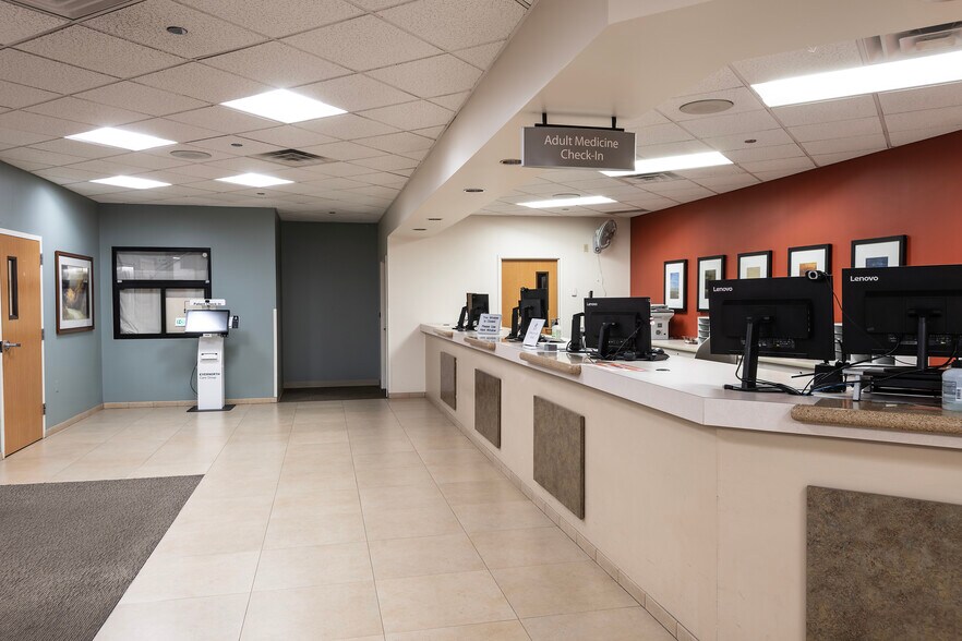 More Photos Of 5891 W Eugie Ave, Glendale Medical For Sale