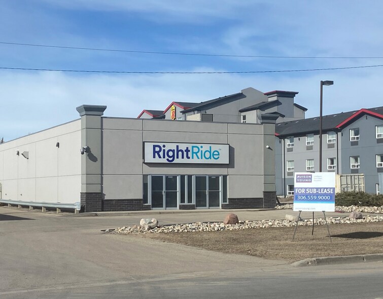 Primary Photo Of 2640 Victoria Av E, Regina Showroom For Lease