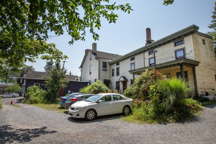 More Photos Of 12-20 W Bridge St, New Hope Storefront For Sale