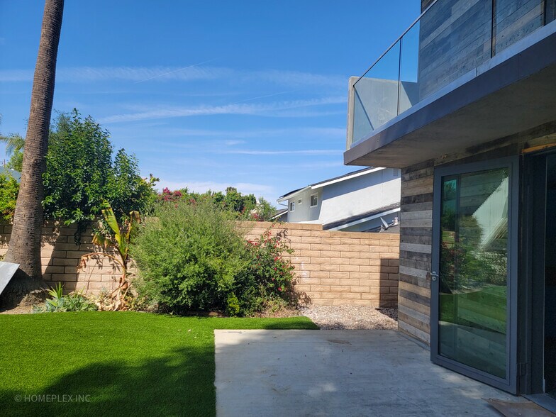 More Photos Of 7501 Linley Ln, Canoga Park Specialty For Sale