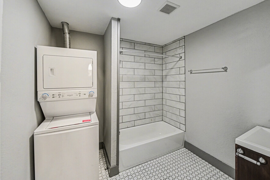 More Photos Of 3227 Central St, Kansas City Apartments For Sale