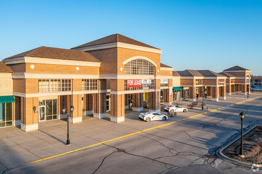 More Photos Of 1405 Capitol Dr, Pewaukee Storefront For Lease