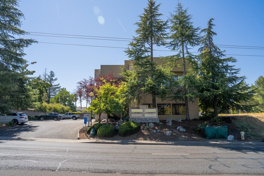 More Photos Of 3300 Sunset Blvd, Rocklin Medical For Sale