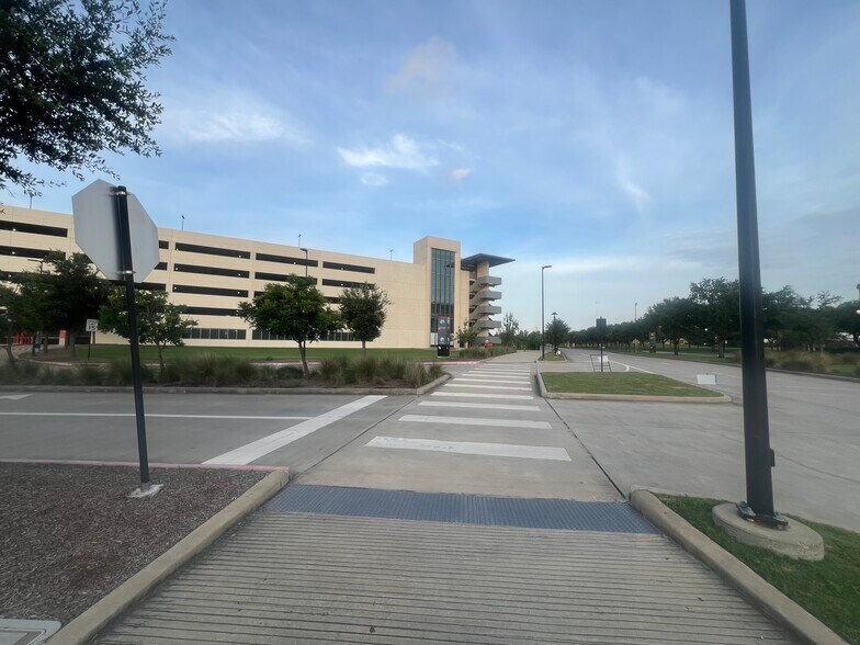 More Photos Of 4835 Martin Luther King Blvd, Houston Fast Food For Lease