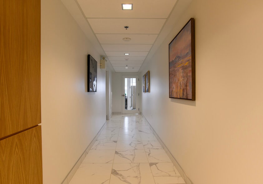 More Photos Of 15 Market Sq, Saint John Office For Lease