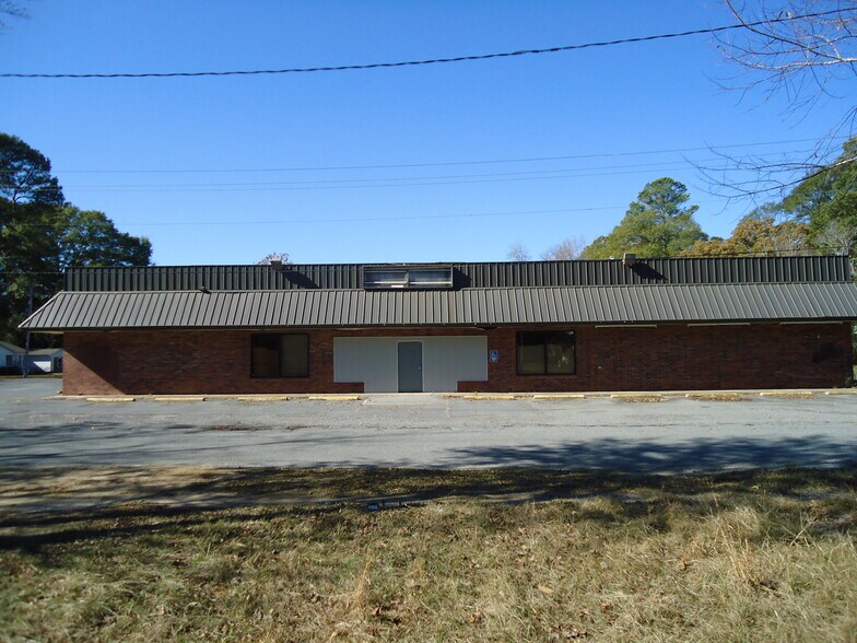 More Photos Of 1018 McNeal St, Malvern Lodge Meeting Hall For Sale