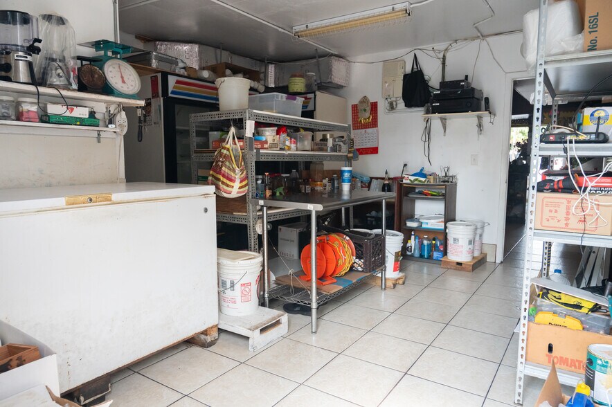 More Photos Of 3616 W Paxton Ave, Tampa Restaurant For Sale