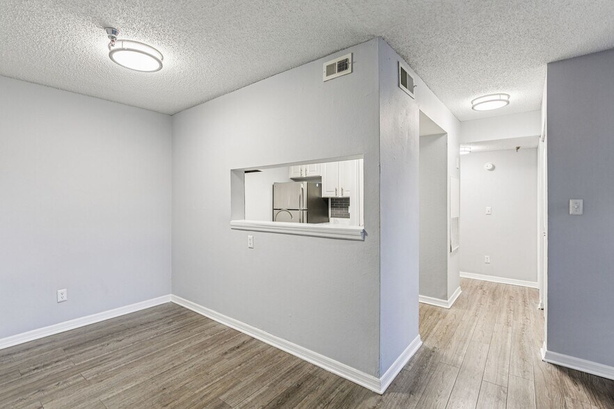 More Photos Of 4610 N Armenia Ave, Tampa Apartments For Sale