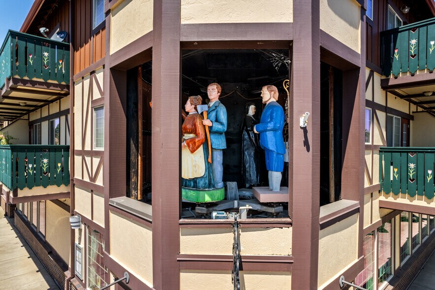 More Photos Of 190 E Charles St, Mount Angel Storefront Retail Office For Sale