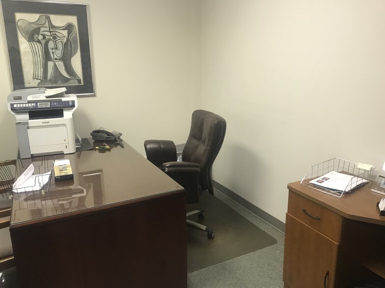 More Photos Of 3555 Veterans Memorial Hwy, Ronkonkoma Office For Lease