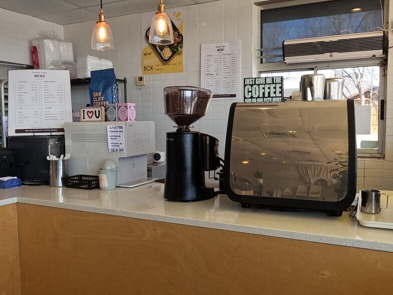 More Photos Of 5401 S Colony Blvd, The Colony Restaurant For Sale