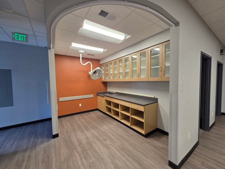 More Photos Of 2709 Pelham Rd, Greenville Medical For Lease