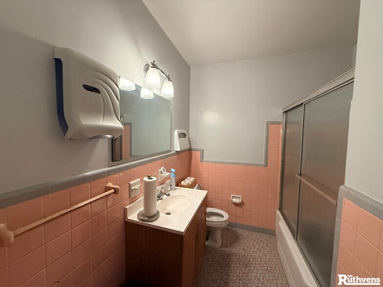 More Photos Of 1625 N US Highway 17, Eagle Lake Office For Lease