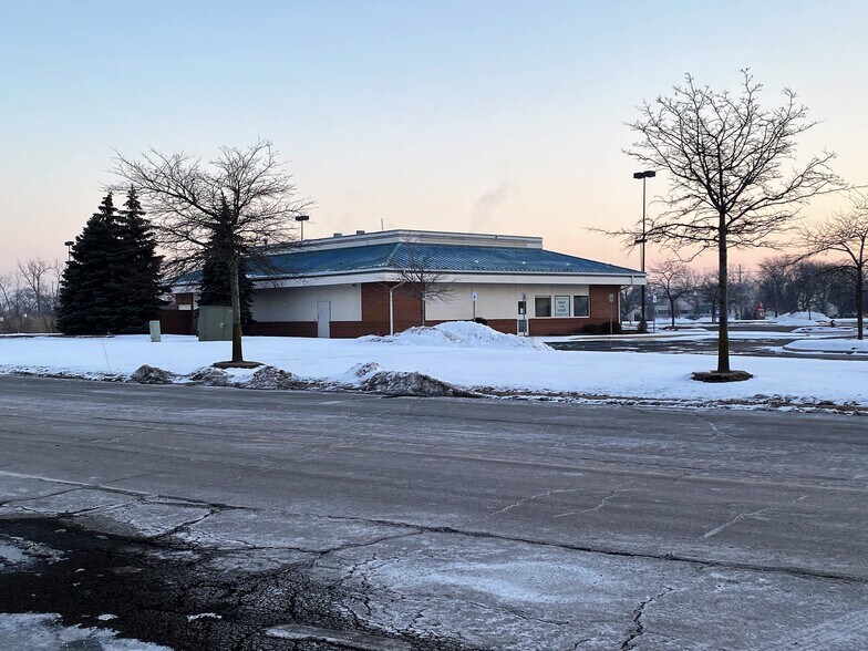 More Photos Of 33785 Van Dyke Ave, Sterling Heights Restaurant For Sale