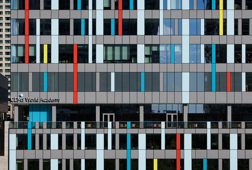 Primary Photo Of 350 E South Water St, Chicago Schools For Sale