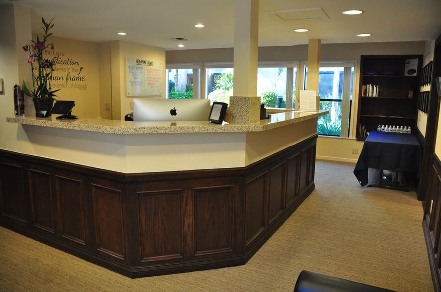 More Photos Of 2660 Townsgate Rd, Westlake Village Unknown For Lease