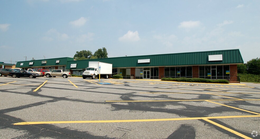 More Photos Of 825 Conover Blvd W, Conover General Retail For Lease