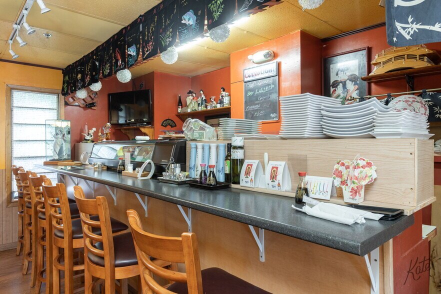 More Photos Of 2001 Airport Way, Fairbanks Restaurant For Sale