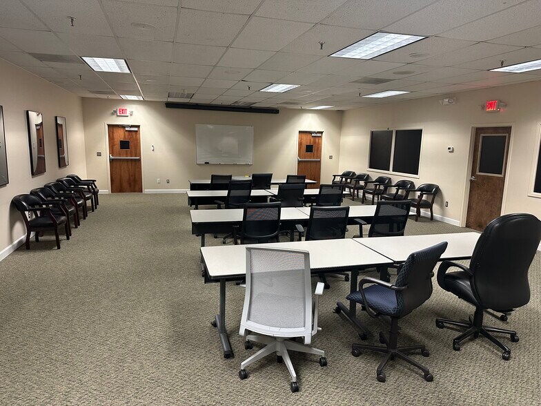 More Photos Of 623 Welsh Run Rd, Ruckersville Light Manufacturing For Lease