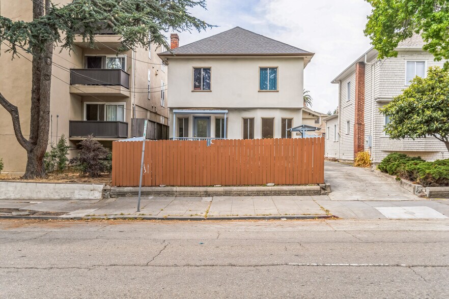 Primary Photo Of 1921 Dwight Way, Berkeley Apartments For Sale