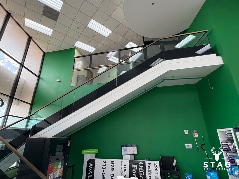 More Photos Of 2901 Brown Trl, Bedford Office For Lease