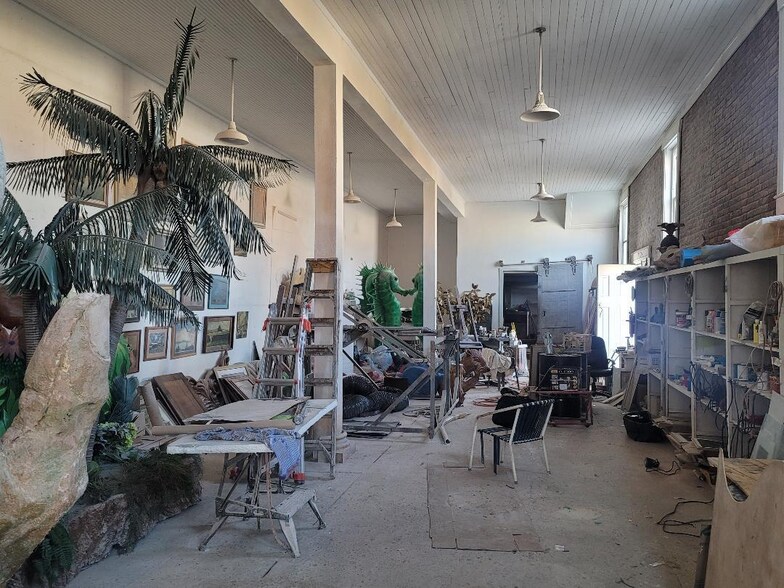 More Photos Of 103 S Main St, Galena Storefront Retail Residential For Sale