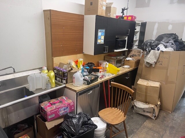 More Photos Of 18 Bay St, Brooklyn Light Manufacturing For Lease