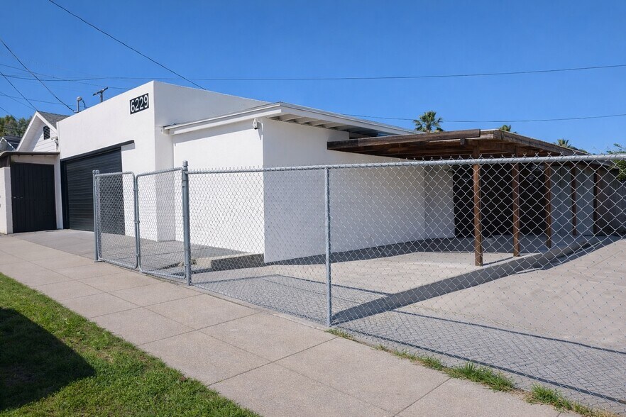 Primary Photo Of 6229 Outlook Ave, Los Angeles Industrial For Lease
