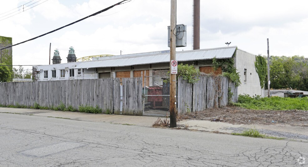 More Photos Of 203 Chesbro St, Pittsburgh Recycling Center For Sale