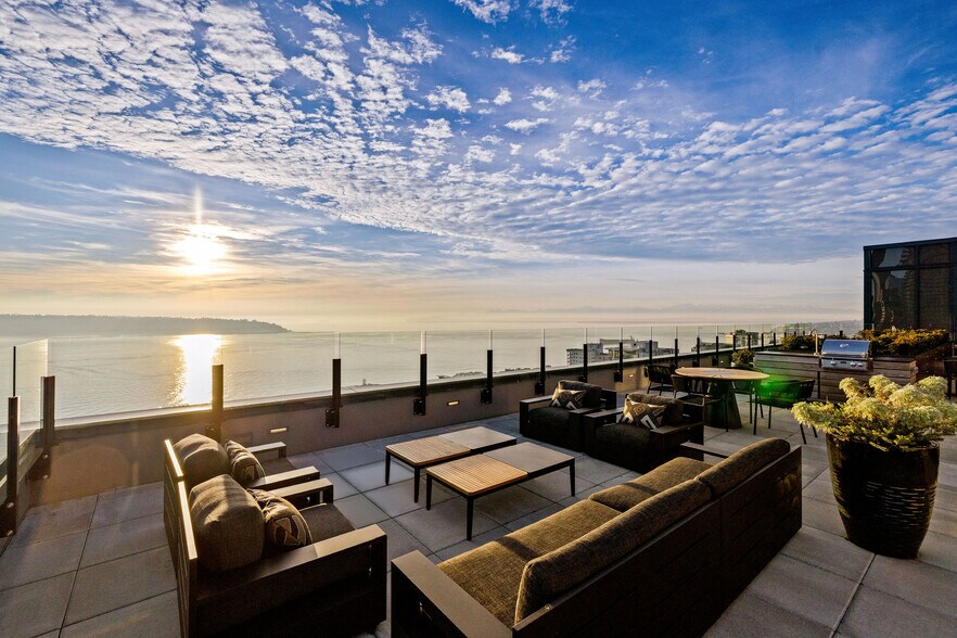 More Photos Of 2315 4th Ave, Seattle Multifamily For Sale