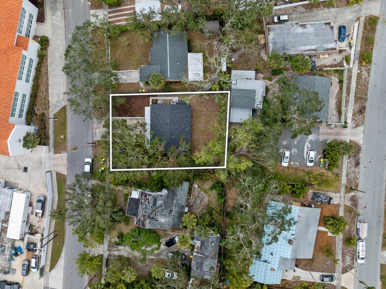 More Photos Of 974 Tennessee Ln, Sarasota Apartments For Sale