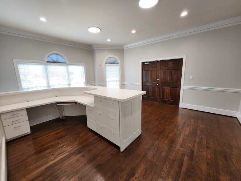 More Photos Of 1280 Fairway St, Bowling Green Office For Lease