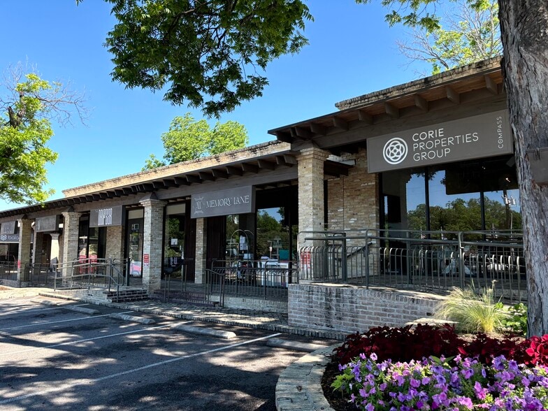 More Photos Of 5800 Broadway St, San Antonio Unknown For Lease