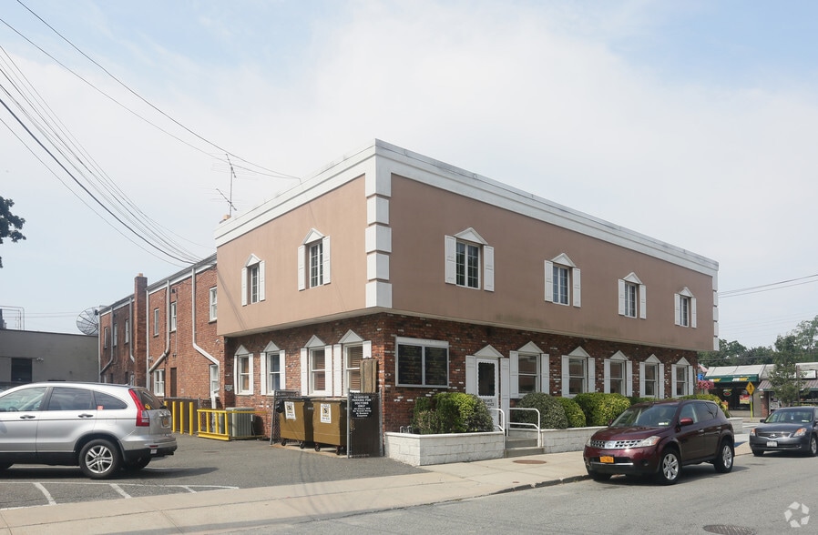 More Photos Of 1035 Park Blvd, Massapequa Park Medical For Lease