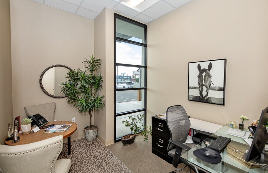 More Photos Of 11375 S Fortuna Rd, Yuma Storefront Retail Office For Sale
